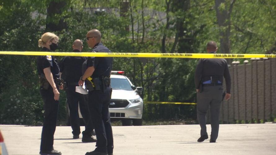 DIXIE HWY KROGER SHOOTING 4-27-2021 (2).jpeg