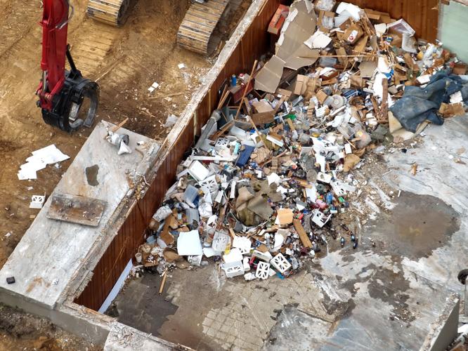 6213 APPLEGATE LANE DEMOLITION - 10-24-2023 COURTESY METRO EMERGENCY SERVICES  (3).JPG