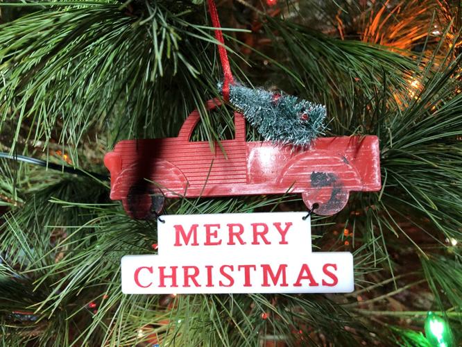 JUDE'S JINGLE TREE 2021 (1).jpg