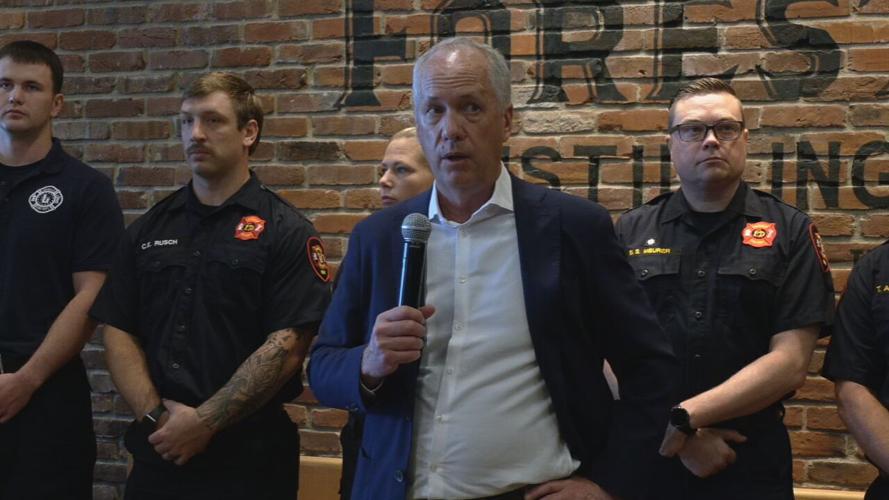Mayor Fischer at Whiskey Row remembrance ceremony