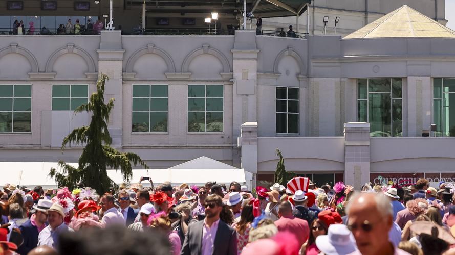 OAKS DAY - FASHION AND CROWDS - CRAWFORD 5-5-2023 (5).jpg