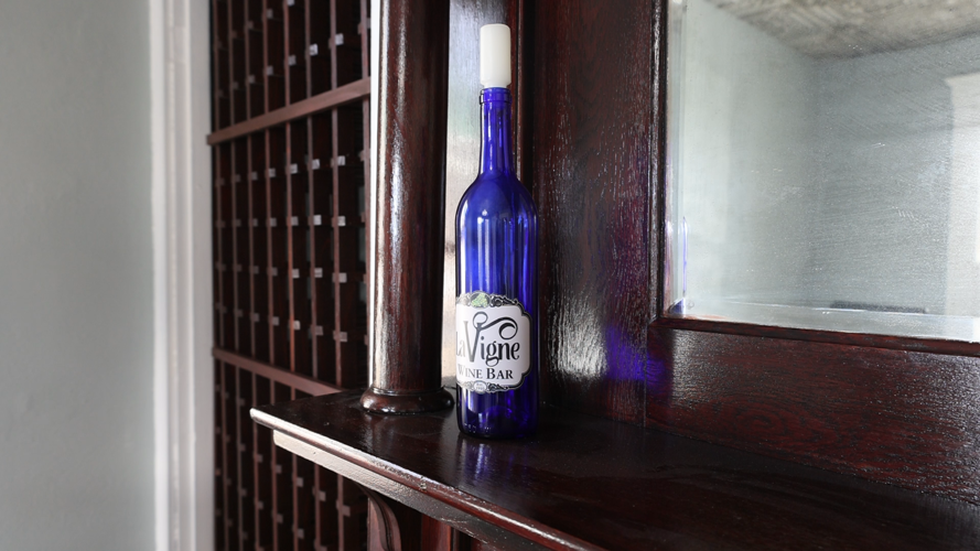 La Vigne wine bar bottle