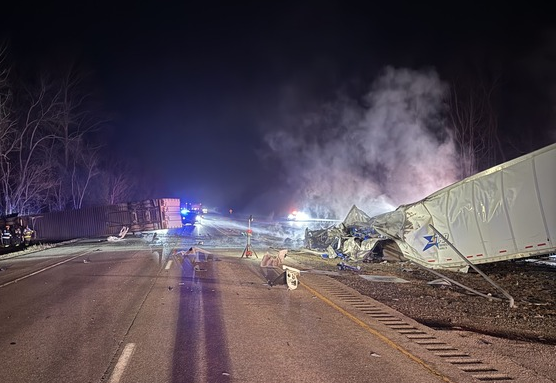 Bluegrass Parkway semi crash