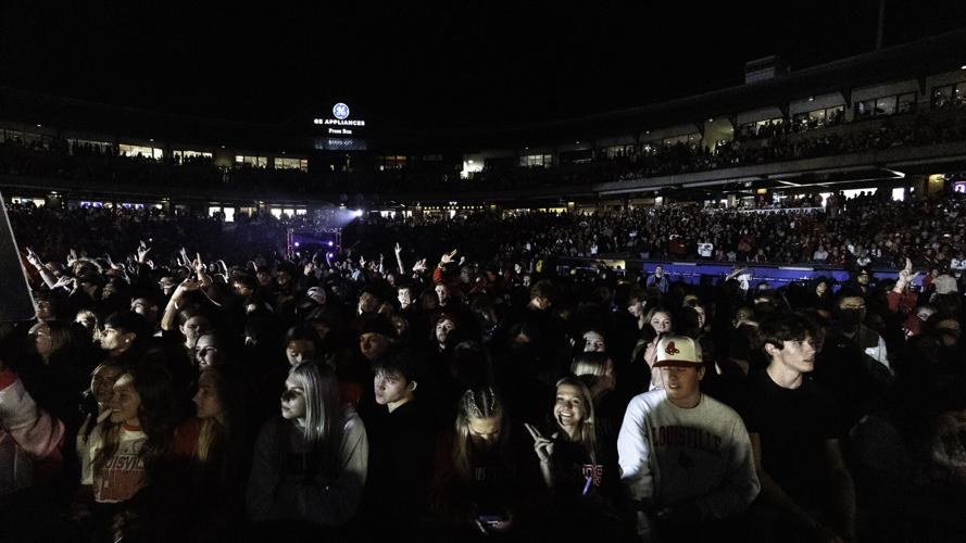 Louisville Live8421.jpg