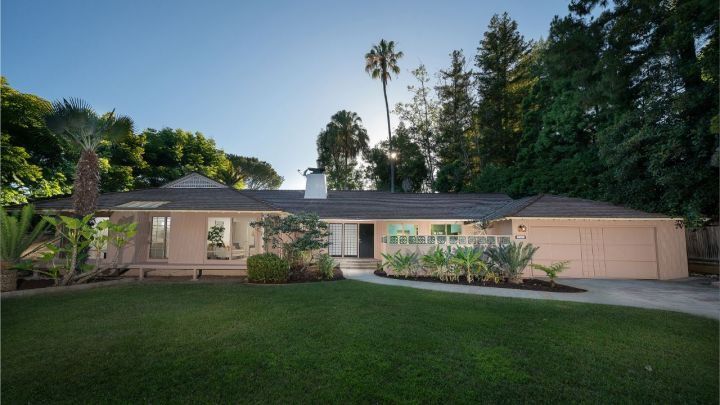 Golden Girls House