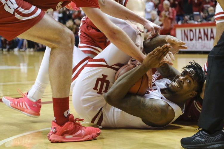 Indiana forward De'Ron Davis