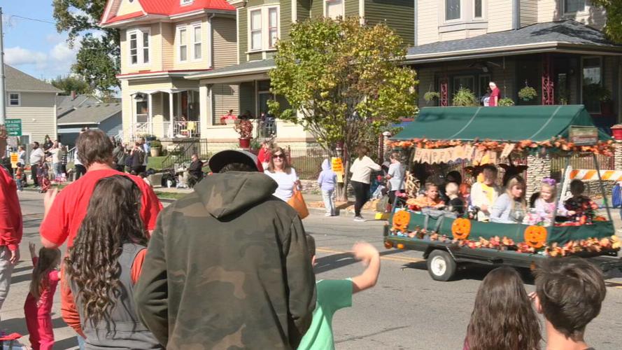 HARVEST HOMECOMING PARADE  (2).jpeg