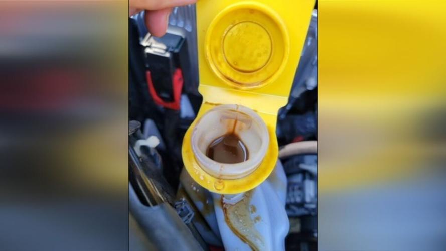 Oil in coolant reservoir of ISP Dodge Durango