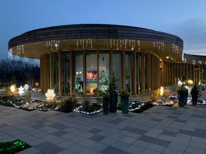 Gardens Aglimmer (14).JPG