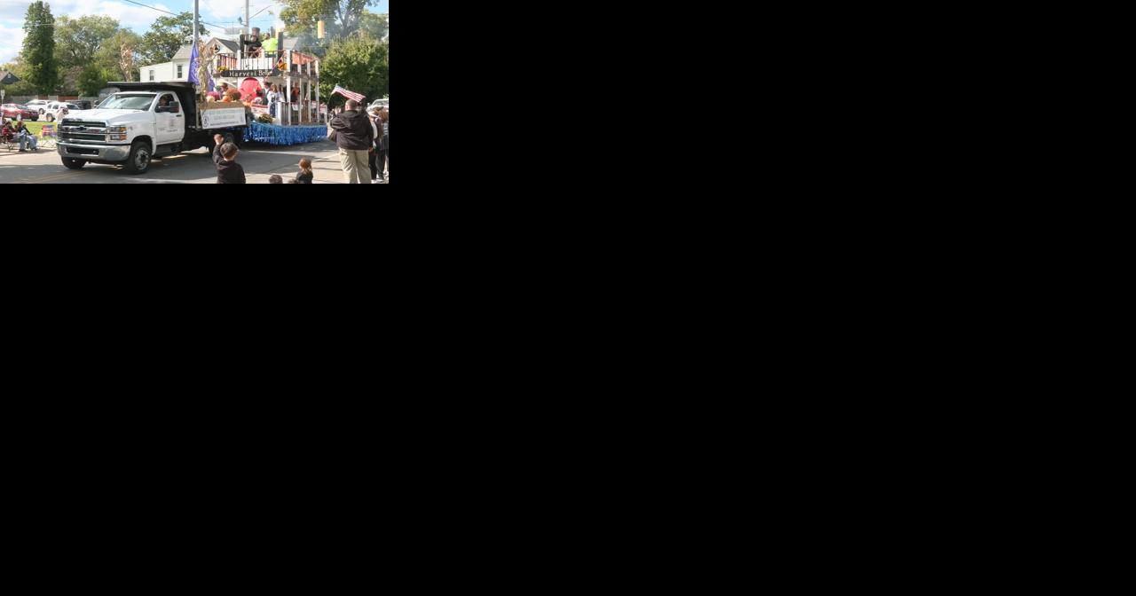 Harvest Homecoming parade takes over downtown New Albany - Vimarsana News