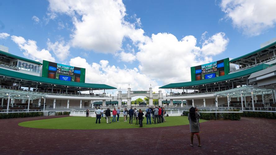 Media tours the Paddock area at Churchill Downs.jpeg