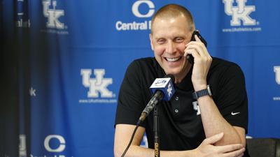 Kentucky coach Mark Pope offers to pay fans' gas for NCAA tournament trip |  UK Sports | wdrb.com