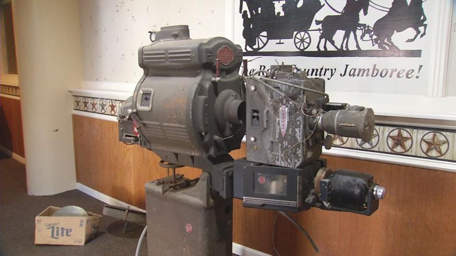 OLD PROJECTOR .jpeg
