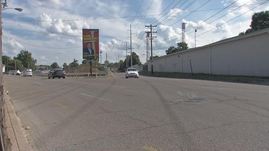 South 4th and Oakdale intersection.jpg