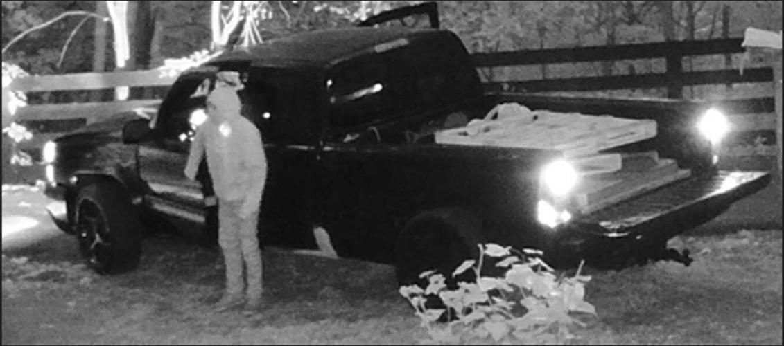 Burglary suspects in Bullitt County