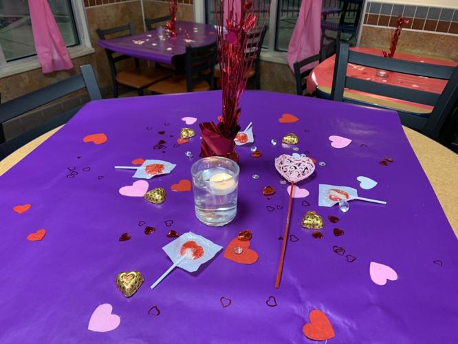 WHITE CASTLE VALENTINES DAY - KK - 2-14-2023 (5).JPG