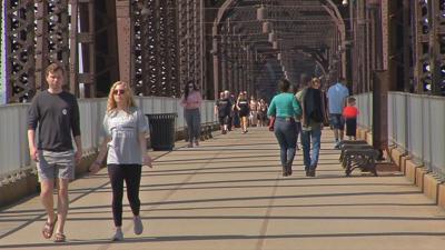 Big Four bridge walkers