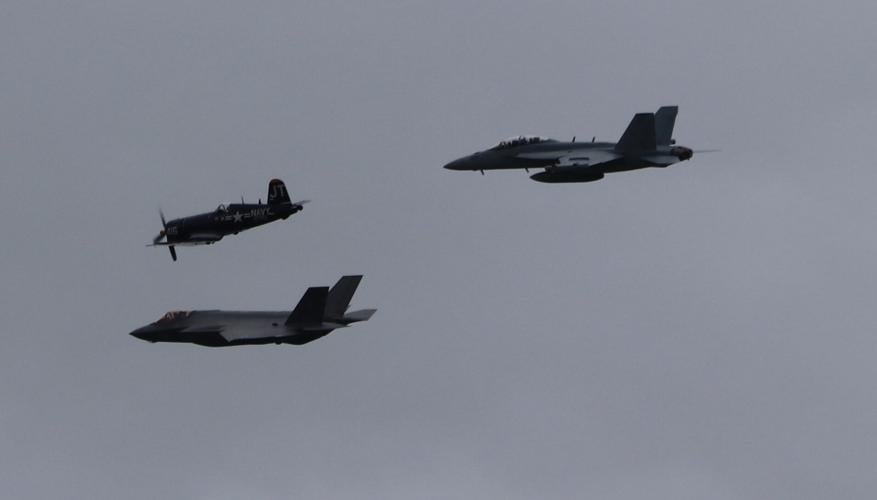 Aircraft practice over the Ohio River one day before Thunder Over Louisville 2023