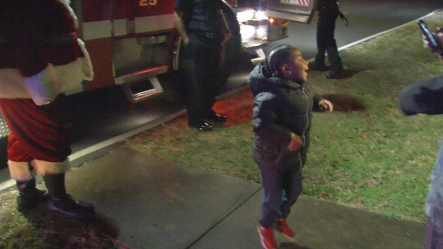 MAKE-A-WISH-SANTA VISITS SHIVELY BOY-12-23-20 (8).jpeg