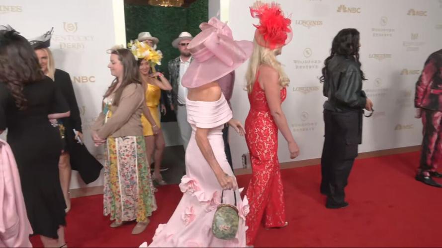 Derby 152 red carpet