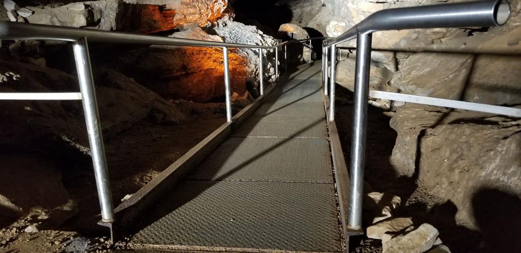 MAMMOTH CAVE - 8-13-19 - TOM ROUND (5).jpg