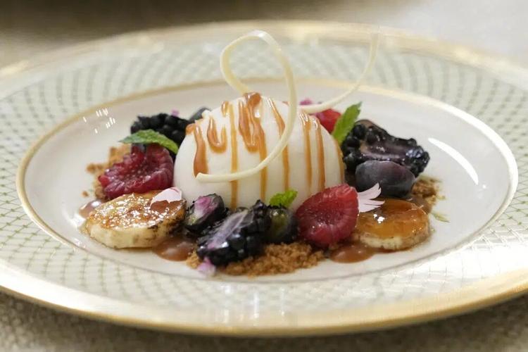 EDWARD LEE - WHITE HOUSE DINNER PREVIEW - AP 4-25-2023 5.jpg