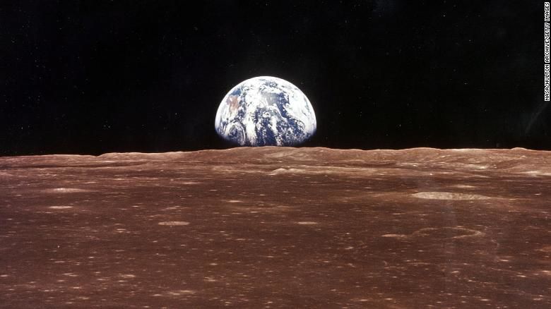 Earth over lunar horizon.jpg