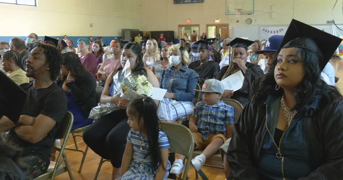 GED graduation ceremony | | wdrb.com