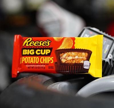 reese's cup with chips 9-15-20.JPG