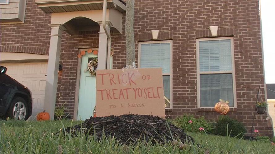 Trick-or-treat sign.jpeg