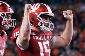 Fernando Mendoza to watch the NFL draft from Miami with family and friends, AP source says