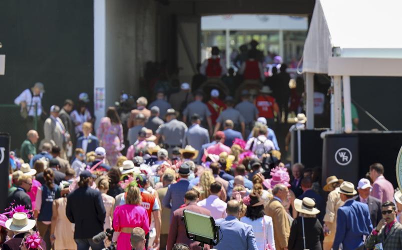 OAKS DAY - FASHION AND CROWDS - CRAWFORD 5-5-2023 (7).jpg