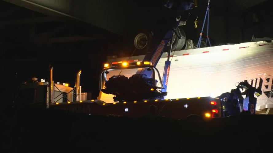 Interstate 65 semi crash 04.19.2024