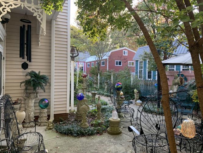 The Pink House in Glendale Kentucky 9.jpg