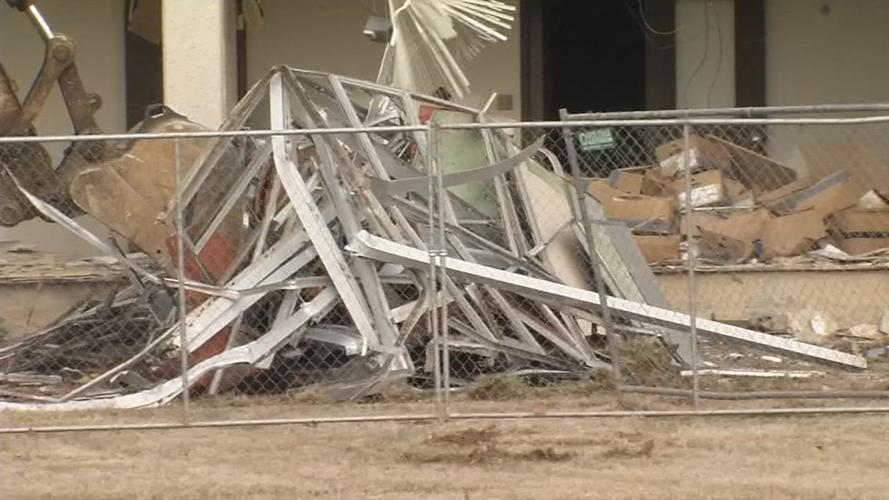 KYTC building being demolished debris 2-19-19