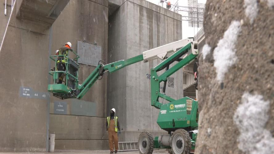 10th Street flood wall installation 2-18-25v