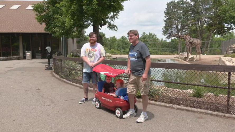 LOUISVILLE ZOO BABY BIZ