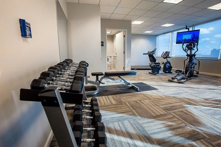 Fifth Third Bank building downtown Louisville gym-workout room.jpg