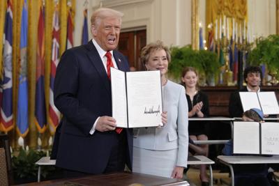 Trump signs order to dismantle Education Department March 20-2025