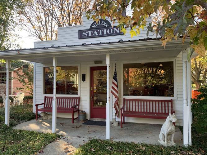 The Pink House in Glendale Kentucky 7.jpg