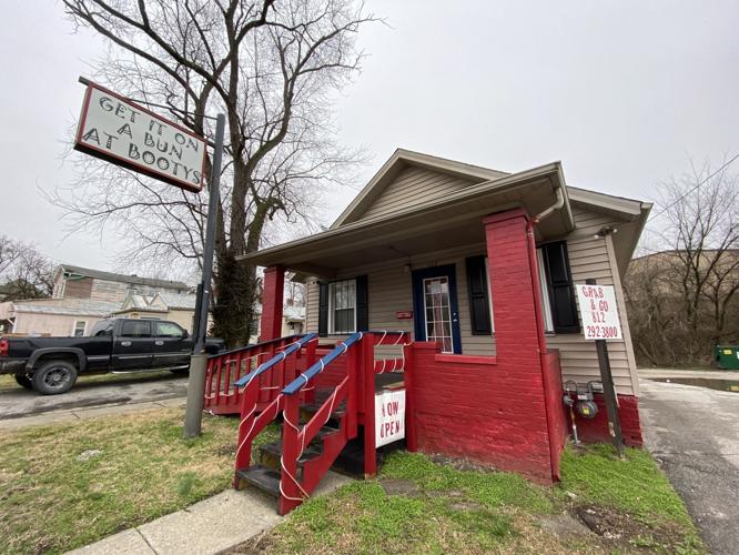 Get it on a Bun at Booty's opens New Albany location