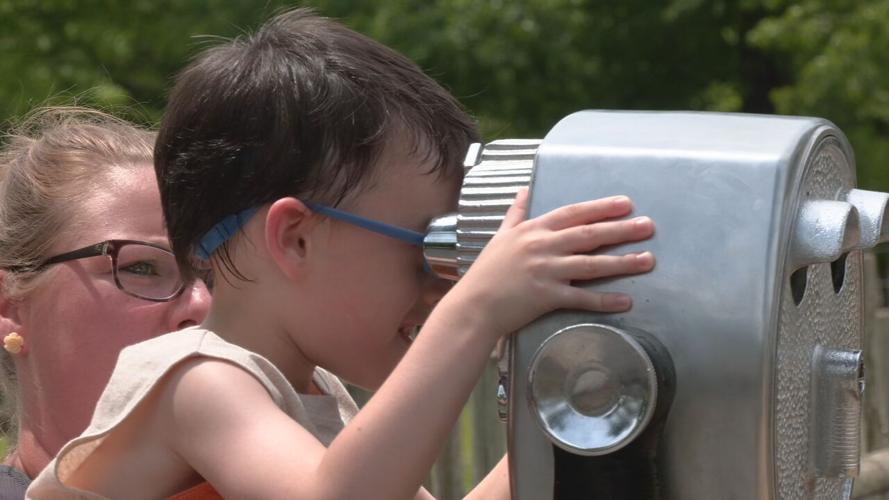 LOUISVILLE ZOO BABY BIZ