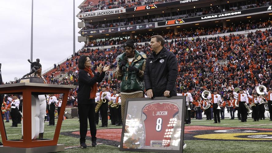 Louisville will retire Lamar Jackson's No. 8 on Nov. 13 - Card Chronicle