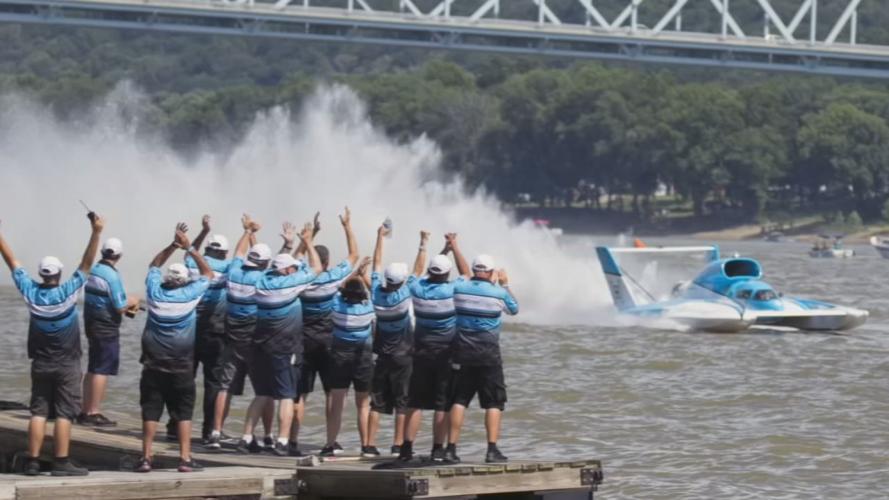 Teammates cheer Jimmy Shane on