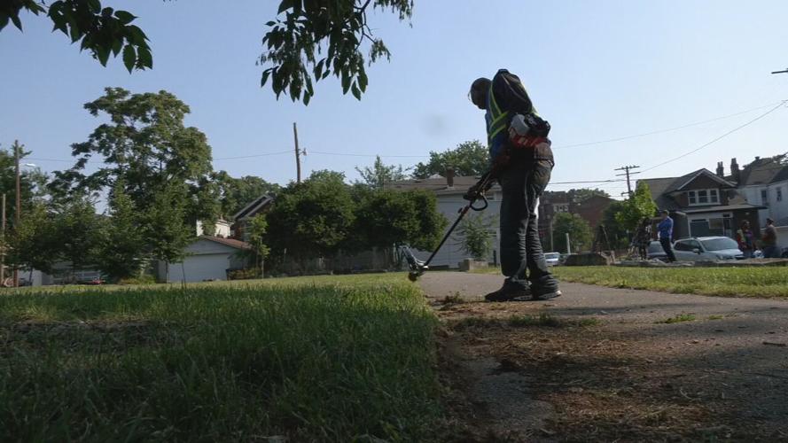 Participant in Goodwill's 'Another Way' program cleans up litter in Louisville's Shelby Park