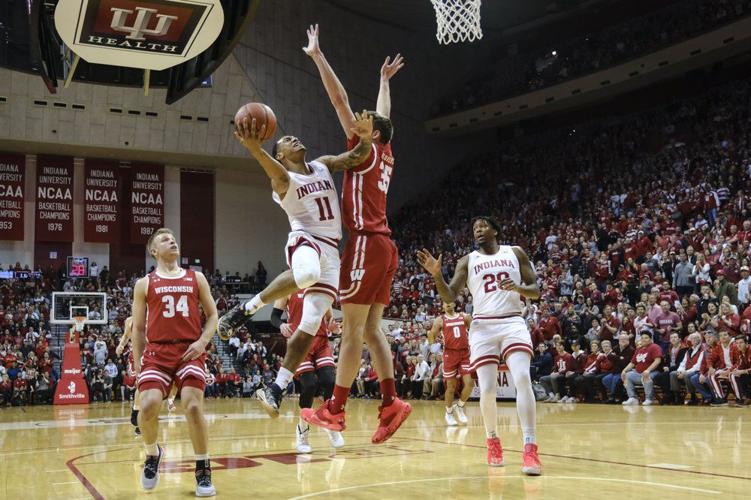 Indiana guard Devonte Green (11) shoots