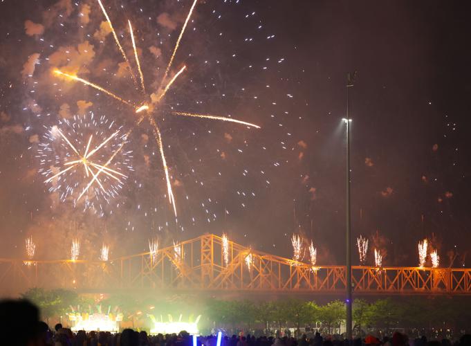Fireworks at Second Street Bridge Thunder.JPG