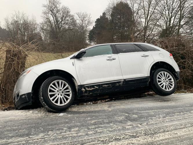 Chapel Lane-New Albany-Snow-Ice-2-10-21.jpg