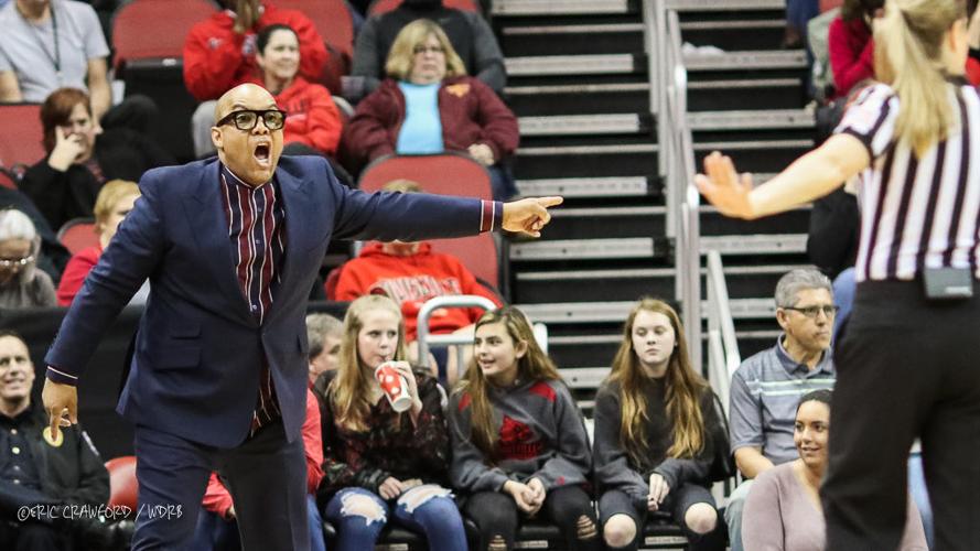 UL WOMEN V SYRACUSE 2-7-19 4