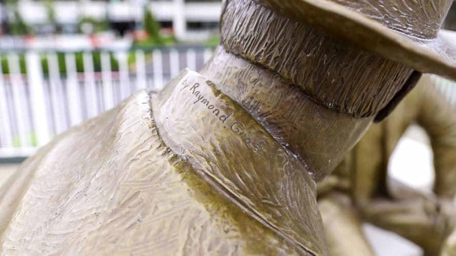 ASHER-WINN STATUE_2456.jpg